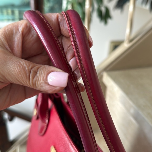 ✋🛑Price Drop ✋🛑AUTHENTIC SANYO SHOKAI BURBERRY LEATHER SHOULDER TOTE BAG. - Picture 8 of 17